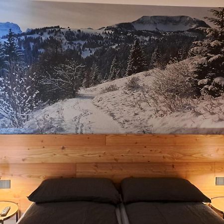 Il Nido Del Peller Apartment Cles Bagian luar foto