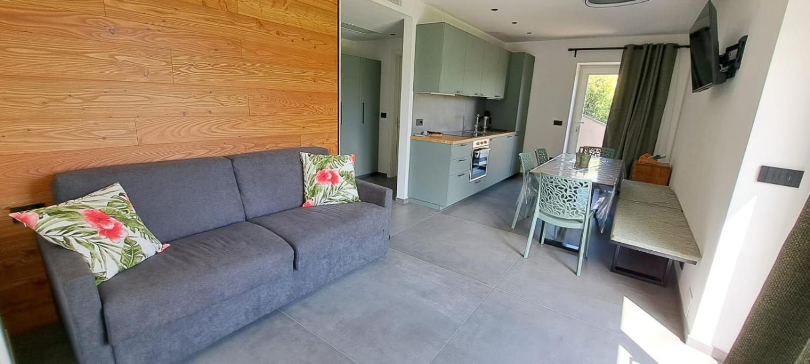 Il Nido Del Peller Apartment Cles Bagian luar foto