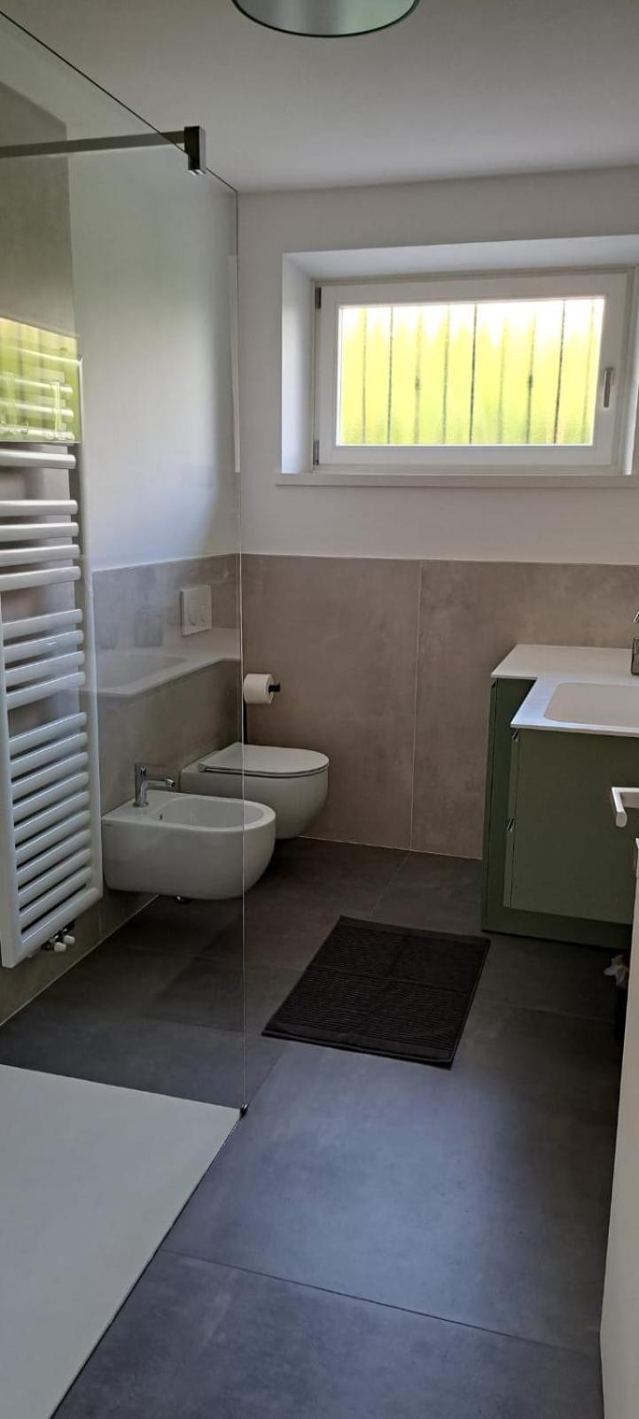 Il Nido Del Peller Apartment Cles Bagian luar foto