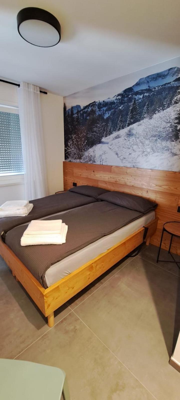 Il Nido Del Peller Apartment Cles Bagian luar foto