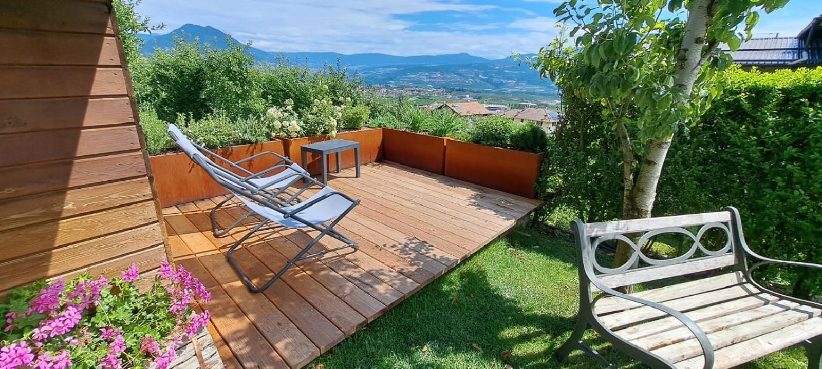 Il Nido Del Peller Apartment Cles Bagian luar foto